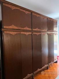 Armadio vintage old style – pezzo unico, elegante