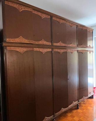 Armadio vintage old style – pezzo unico, elegante