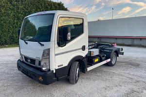 NISSAN NISSAN NT400 SCARRABILE PATENTE B