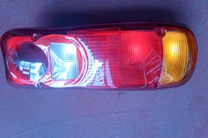 FANALE POSTERIORE PER NISSAN CABSTAR