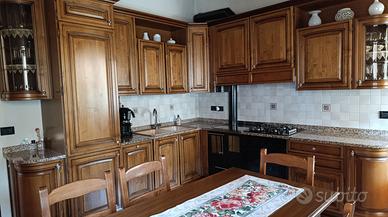 Cucina angolare in noce nazionale prezzo trattabil