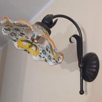 Applique con ceramica decorata di Caltagirone