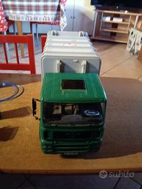 camion della spazzatura 