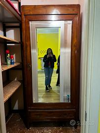 Armadio con anta a specchio