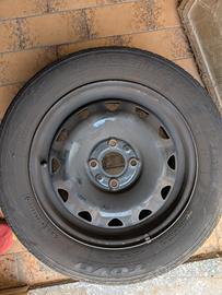 N°4 cerchi in ferro con gomme 165/65 R14