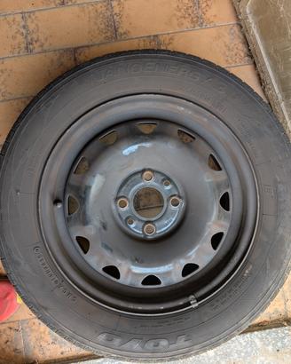 N°4 cerchi in ferro con gomme 165/65 R14