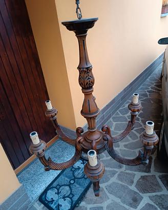 lampadario antico tutto in legno 