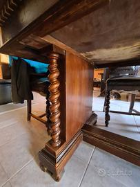 Tavolo con sedie in arte povera