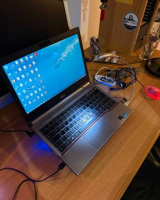 Portatile Fujitsu e series i5 lifebook laptop