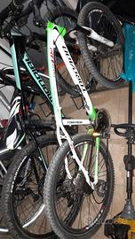 mtb. freni a disco.taglia 26