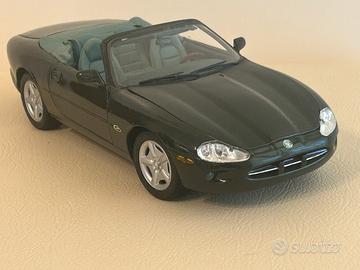 Jaguar XK8 1/18