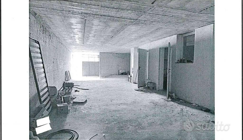 Immobile in asta di 400 m² a Badia Pavese - Altro