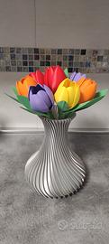 Vaso con 8 tulipani colorati in PLA