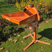 Mulino per Cereali con Motore Elettrico 