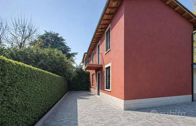 Villa di 121 m² con 4 locali e box auto doppio a O