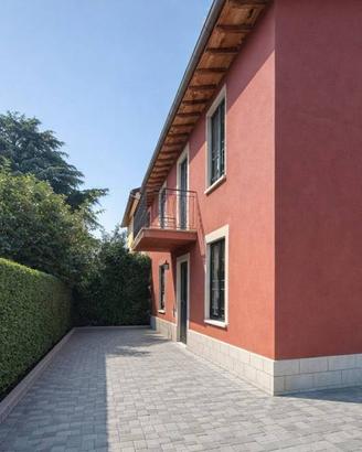 Villa di 121 m² con 4 locali e box auto doppio a O