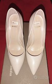 Décolleté vera pella Bata 