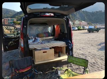 Mini camper Ford Tourneo Connect – Pronta per Viag
