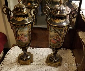 Coppia vasi in porcellana francese Sèvres del XIX