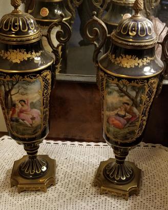Coppia vasi in porcellana francese Sèvres del XIX