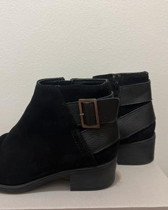Stivaletti Clarks