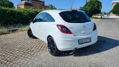 Opel Corsa 1.3 MultiJet B-COLOR