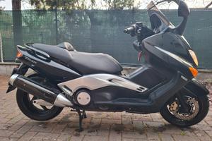 Yamaha T Max - 2005