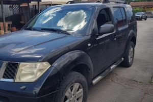 NISSAN Pathfinder 2,5 cc diesel