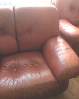Poltrone comode coppia in pelle bovina design '70