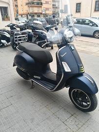 Vespa 310 GTS hpe Super Tech