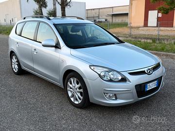 Hyundai i30 SW 1.6 CRDi 90cv Neopatentati