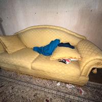 Divano e due poltrone vintage