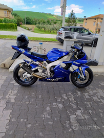 Yamaha R1 anno 2000