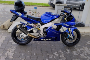 Yamaha R1 anno 2000