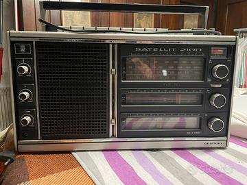 Radio Grundig Satellit 2100