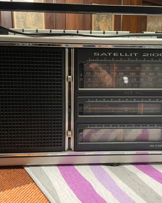 Radio Grundig Satellit 2100