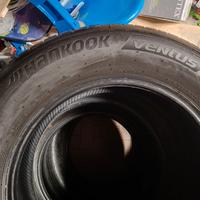 215/65 R17 99H