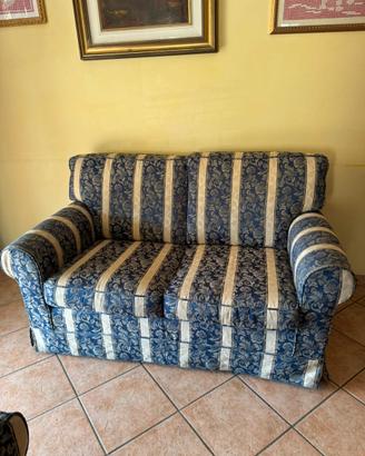 Set divani 3 posti + 2 posti in tessuto buone cond