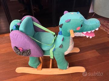 Labebe coccodrillo a dondolo legno e peluche