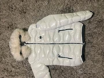 Blauer bianco con pelliccia