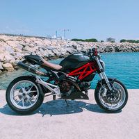 Ducati Monster 1100 S carbon look