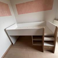 Lettino rialzato per bambini