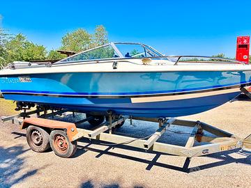 AMF CRUSADER e JOHNSON 120 CAVALLI