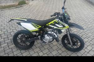 moto Motard 50