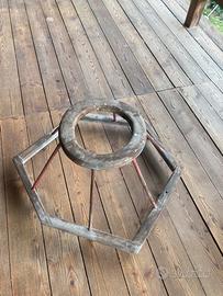 vecchio girello in legno