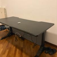 Scrivania elettrica regolabile