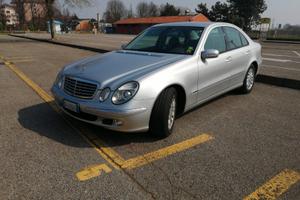 Mercedes E 270  D