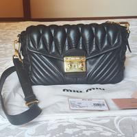 Borsa Miu Miu nera a tracolla