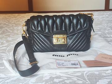 Borsa Miu Miu nera a tracolla