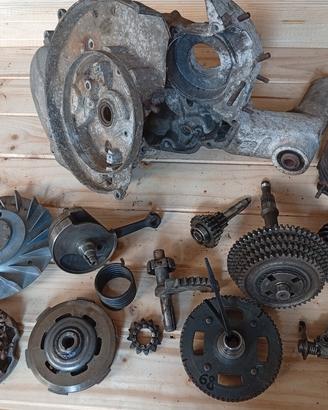 motore vespa 50/125  4 marce carter non siglato 